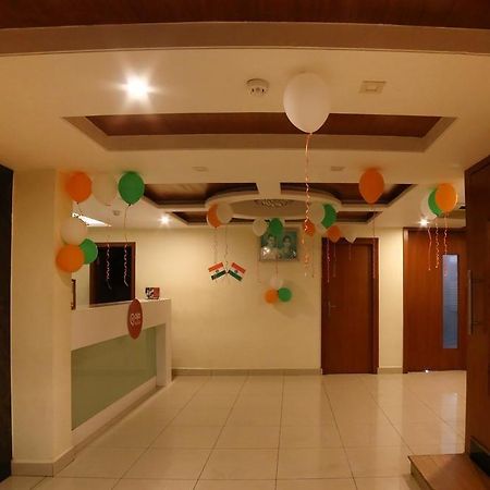 Oyo Rooms Mahanadu Road Vijayawāda Zewnętrze zdjęcie