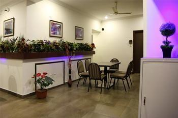 Oyo Rooms Mahanadu Road Vijayawāda Zewnętrze zdjęcie